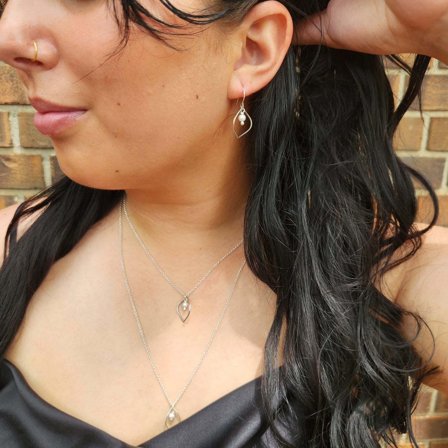 Sleek Marquise Pearl Drop Earrings – Modern Freshwater Pearl Dangles