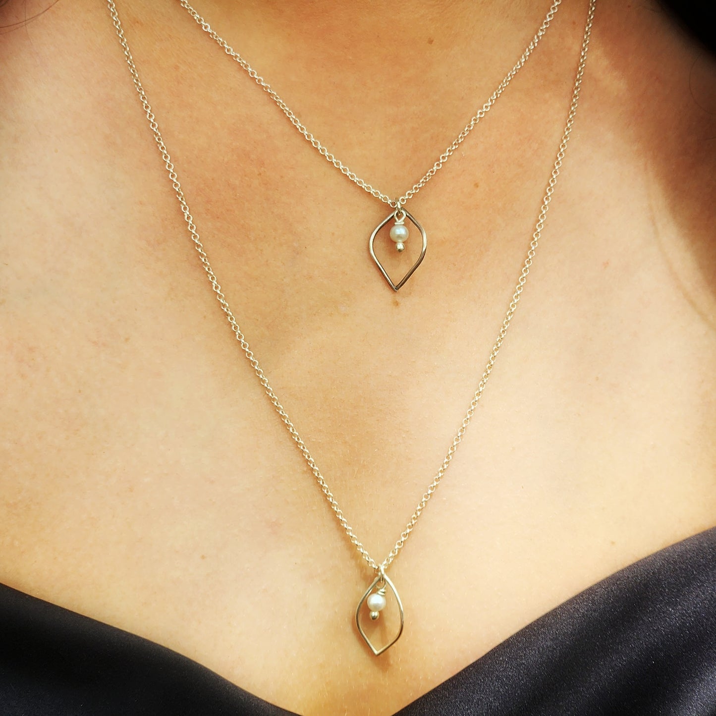 Sleek Marquise Pearl Necklace – Minimal Freshwater Pearl Pendant in Silver or Oxidized Finish
