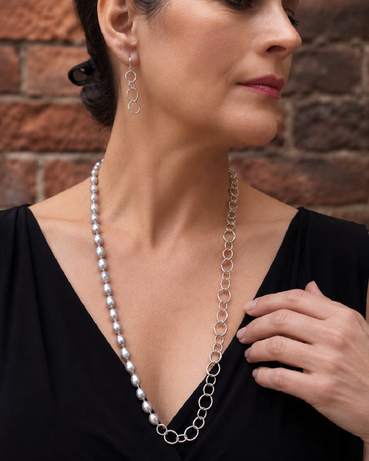 Selene Pearl Necklace
