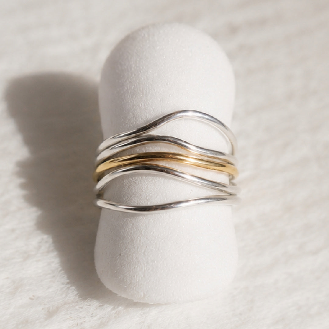 The Lepa Wave Ring